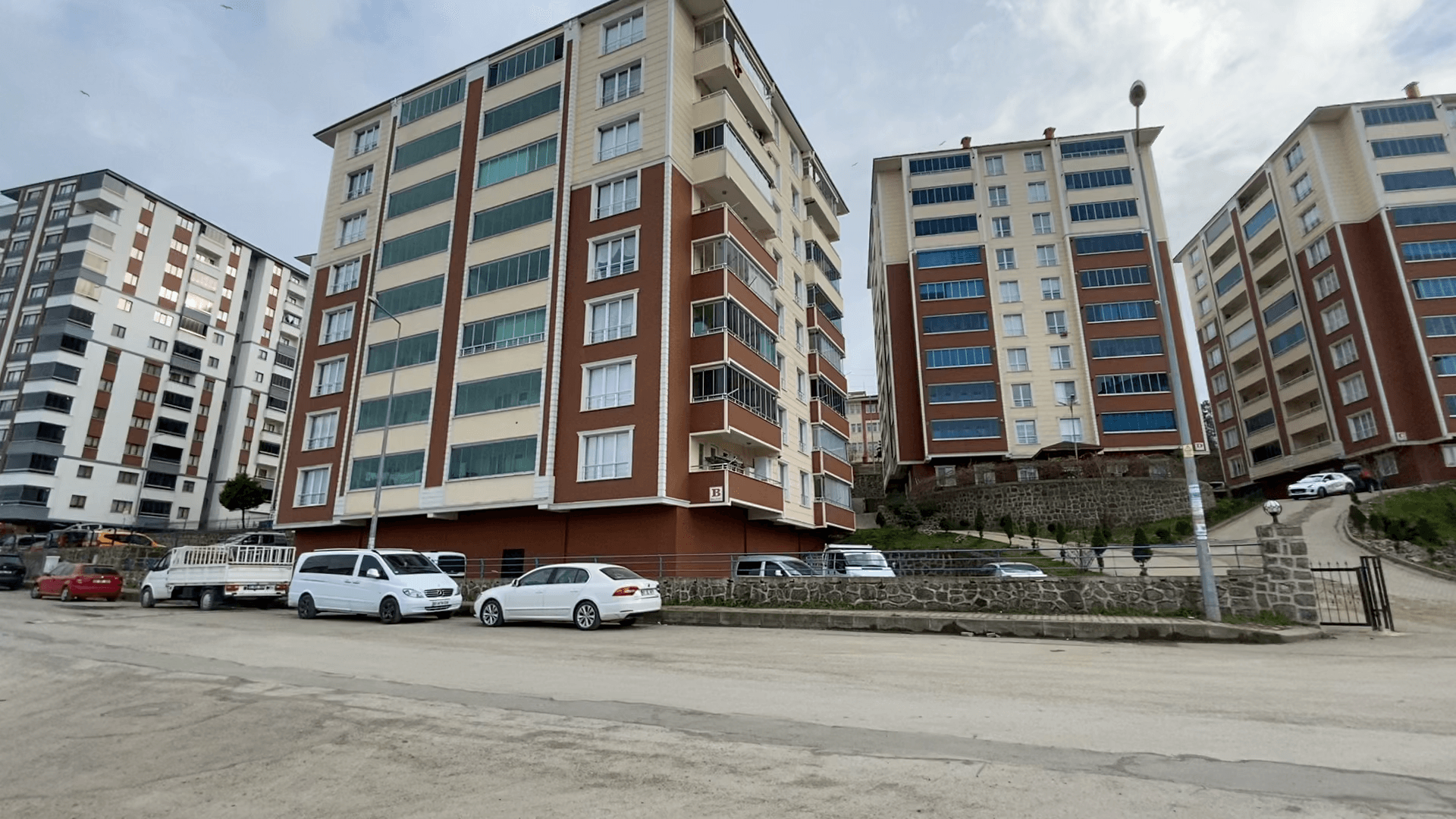 شقة مفروشة كاملة بإطلالة كاملة على البحر والطبيعة في بداية منطقة أرسين