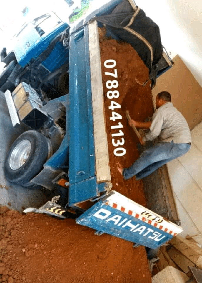 تراب+احمر+زراعي+نظيف+للحدائق+والاحواض+الزراعيةواصل+لباب+بيتك+0788441130